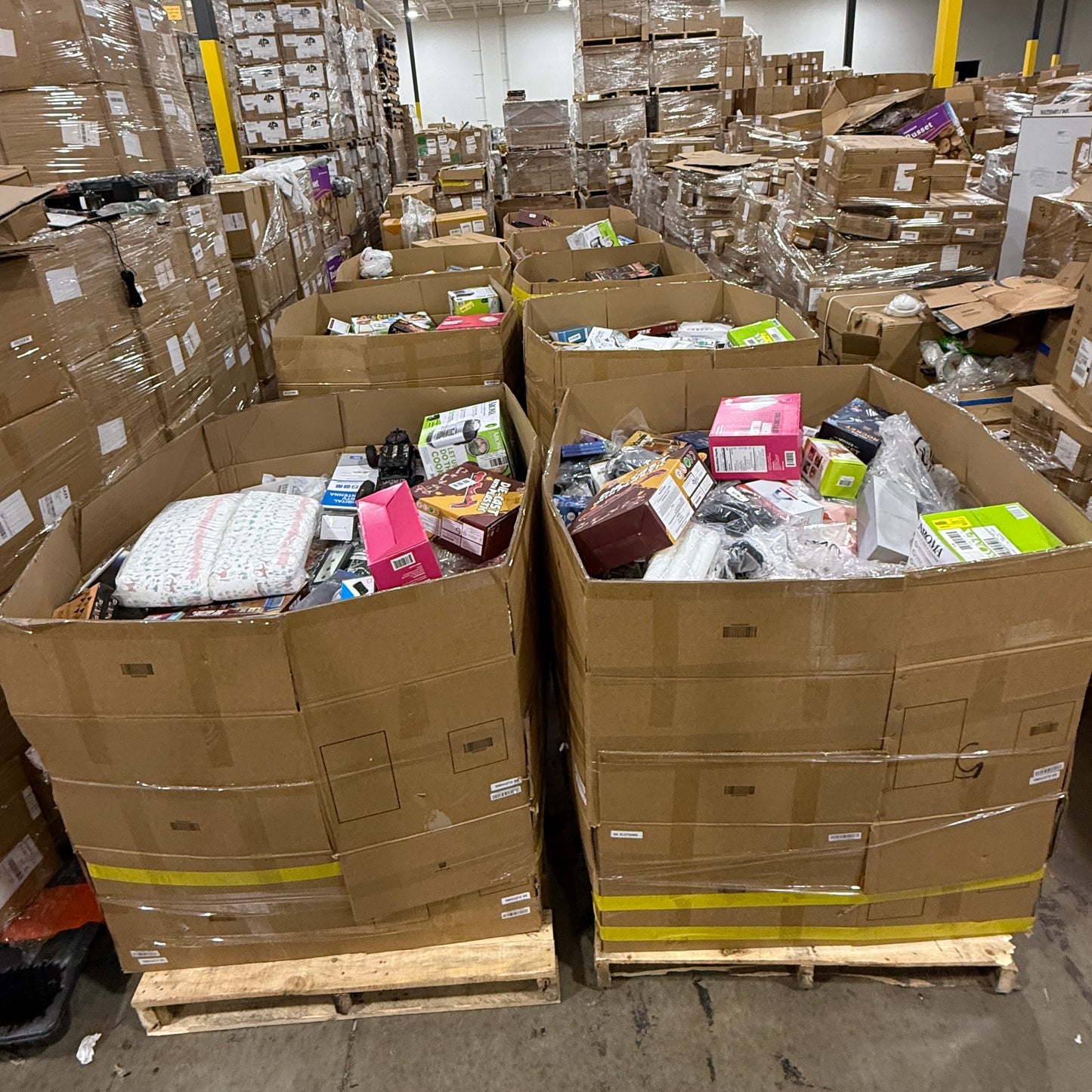 4.5ft AMZ LPN & FC Mix Pallet