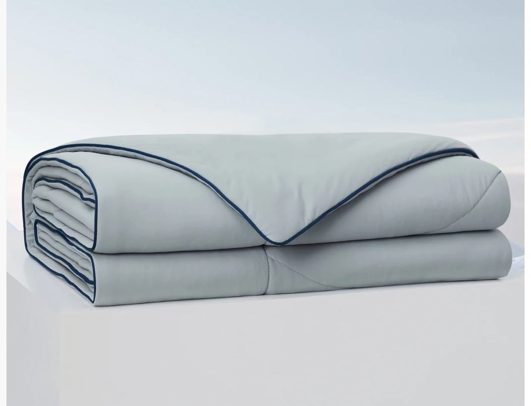 Dream Valley® Outlast® Deep Sleep Cooling Comforter/Blanket